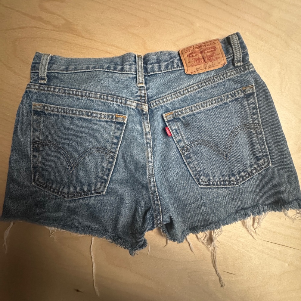 Vintage Levis 550 denim shorts